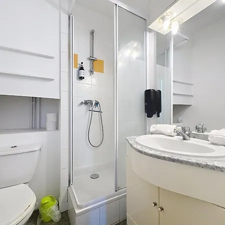 Апартаменты Avenue Des Etats-unis 2 Pers